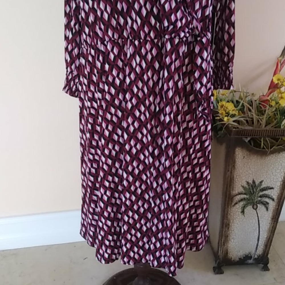 Ryan Wythe Dress. - Picture 12 of 12